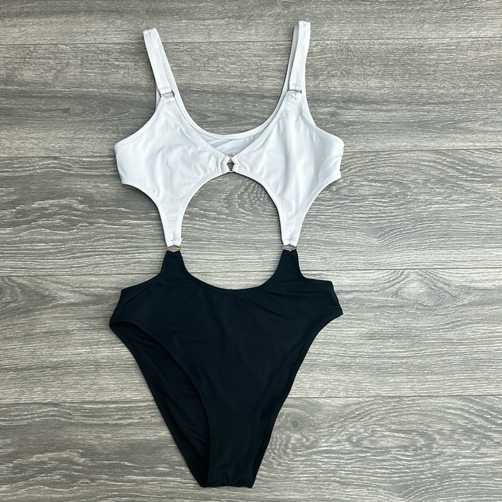 Ree Bees colorblock monokini one piece swimsuit size M